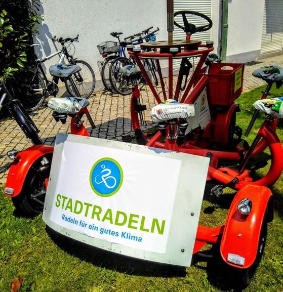 Das „rote“ Kreistagsrad vom Stadtradeln 2018 (Foto: Andrea Schröder-Ritzrau)